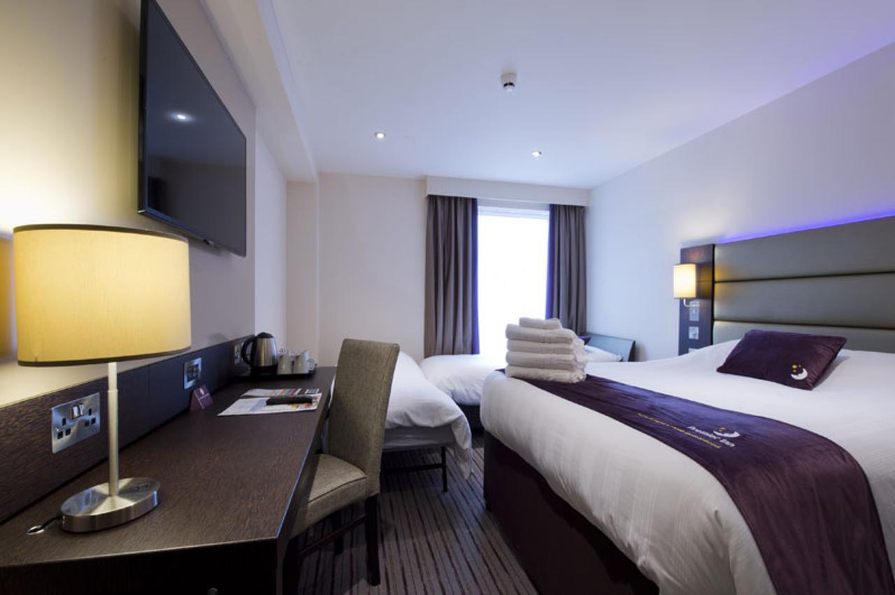 Premier Inn Southwark Borough High St Londra Dış mekan fotoğraf